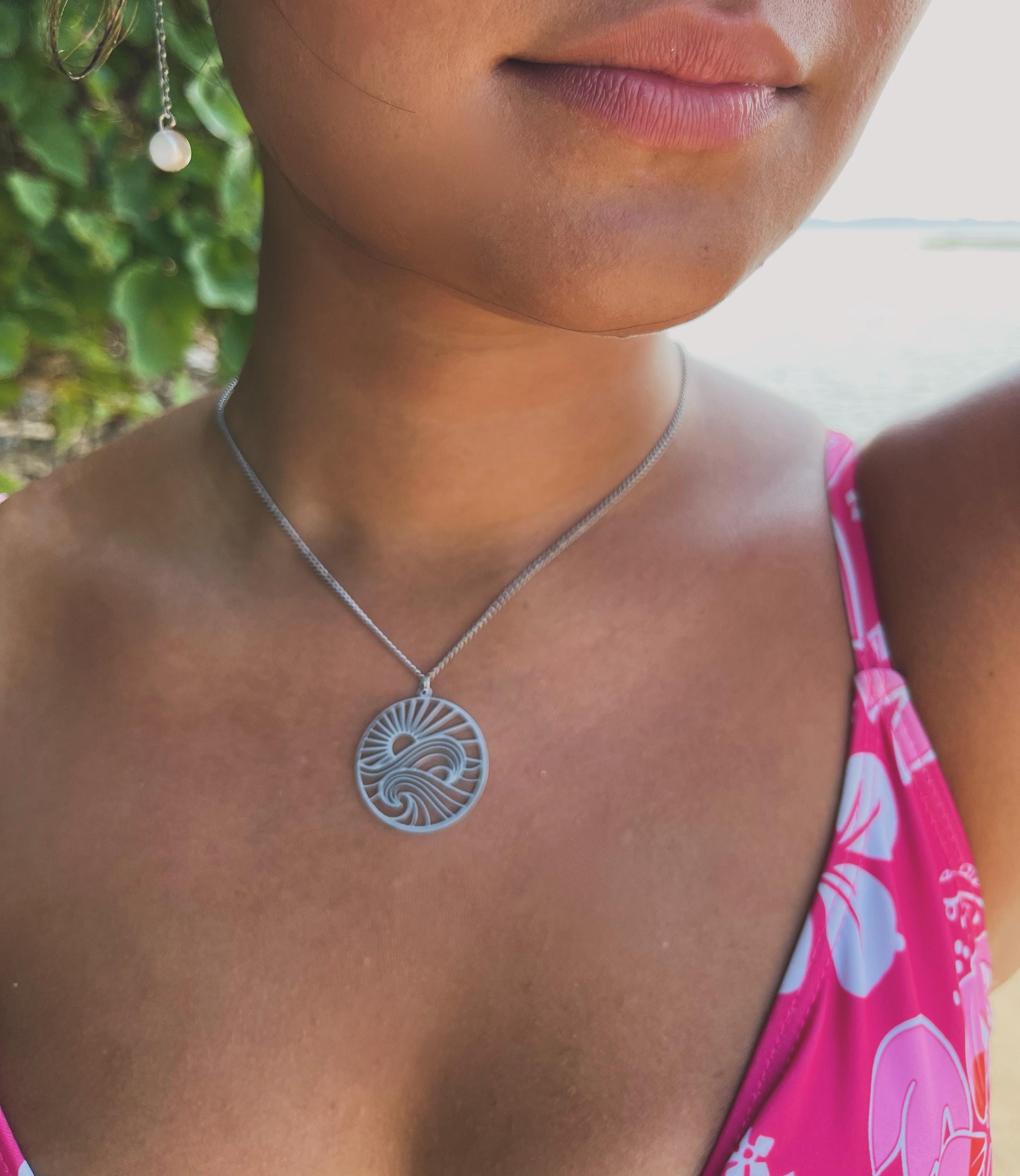 Wavy Day Chain Necklace